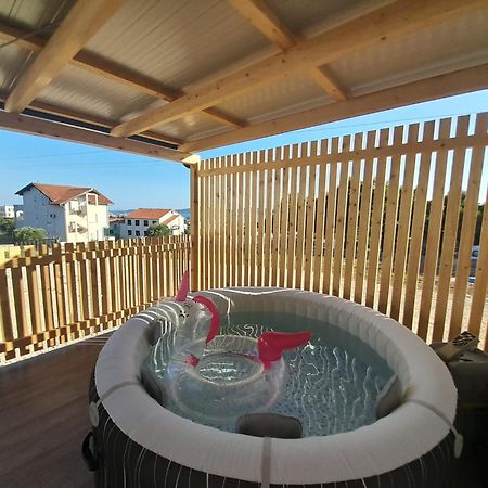 Tiny House Lily With Jacuzzi Apartment Свети свети Филип и Яков Екстериор снимка
